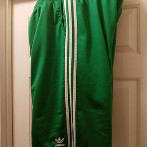 Adidas 2XL Kelly Green Shorts w White Stripes